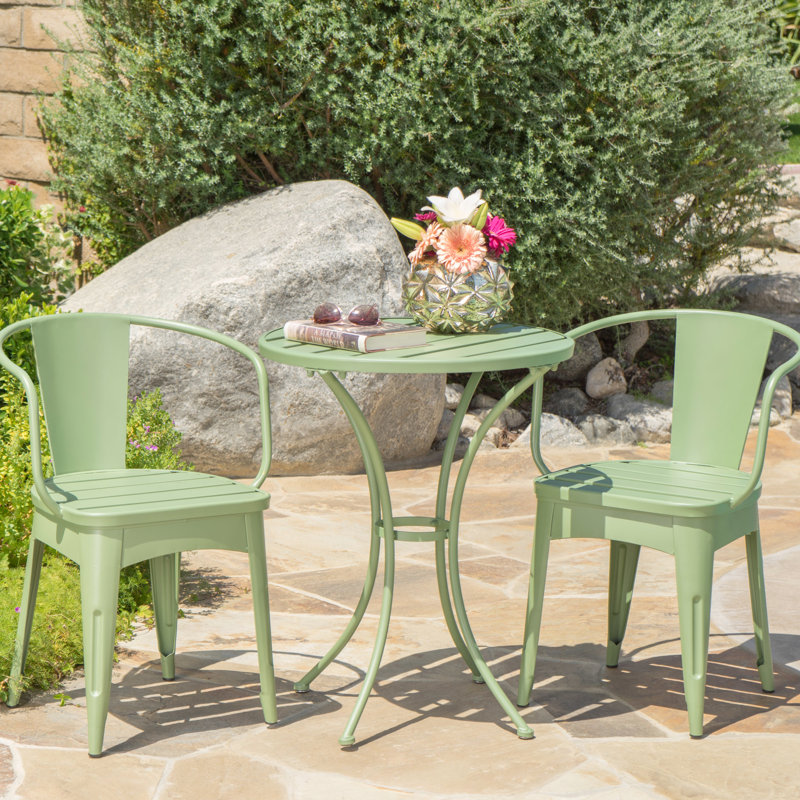 Ensemble bistro en métal 3 pièces, extérieur, résistant à l'eau, en fer, comprenant une table et des chaises hautes d'assise de 61,5 cm (24,24 po), profondeur d'assise de 41,3 cm (16,25 po), revêtement en poudre, 76,2 cm x 45,7 cm (30 po x 18 po).