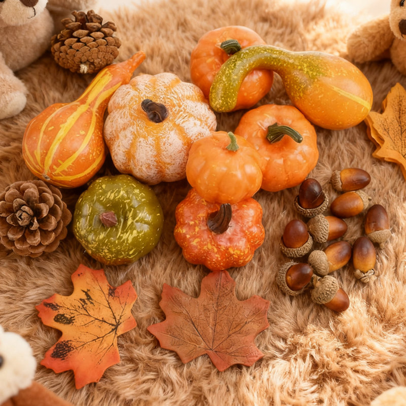 Ensemble de 50 gnomes de citrouille miniatures d'automne avec citrouille, pomme de pin, feuille d'érable et noisette, décorations de table pour les fêtes