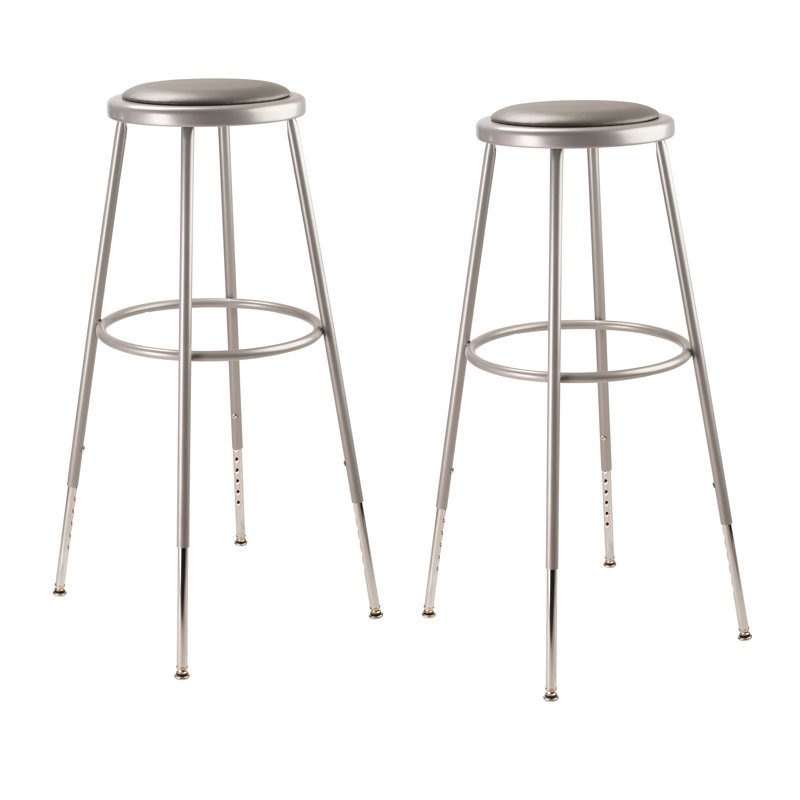Tabouret de laboratoire à hauteur ajustable, 32" - 39", gris