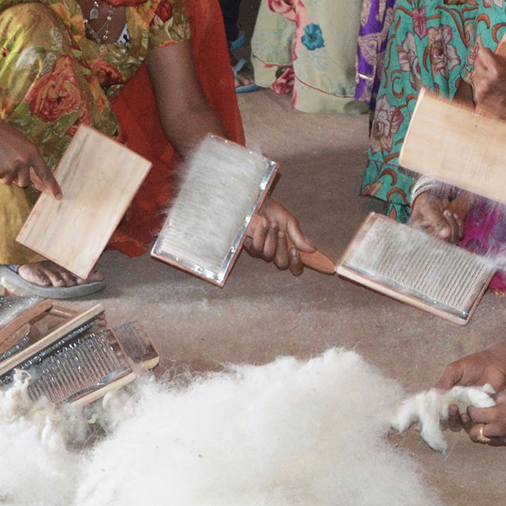 Metropolitan Flatweave Wool Area Rug in Red