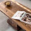 Table basse antique et personnalisée