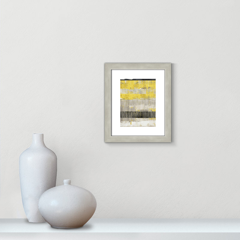 Yellow Celadon Dreams - Art encadré autoportant par Tom Reeves, H 26 po x l 32 po x P 1,25 po, Cadre argent