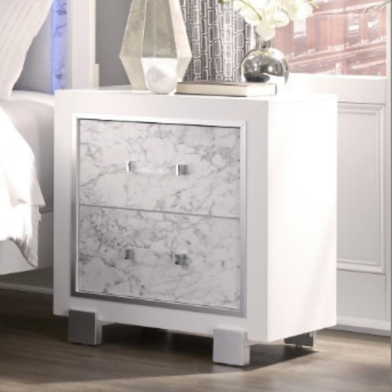 Sia 26.54'' W Nightstand