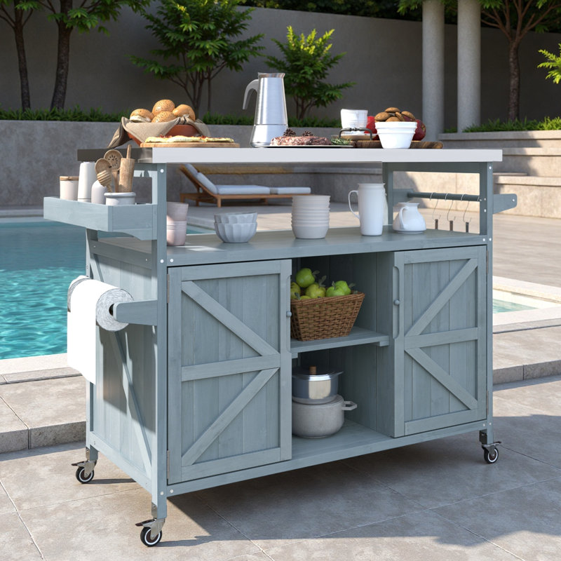 Îlot de cuisine extérieur avec armoire de rangement, plateau en acier inoxydable, support à épices et porte-serviettes