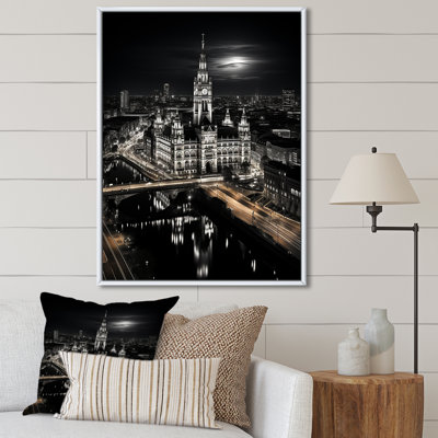 «Laleh Munich Beautiful Cityscape Black», reproduction sur toile