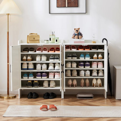 Meuble à chaussures de style campagnard à 5 niveaux en bois avec portes, étagères réglables autoportantes et système anti-basculement pour entrée, couloir et placard