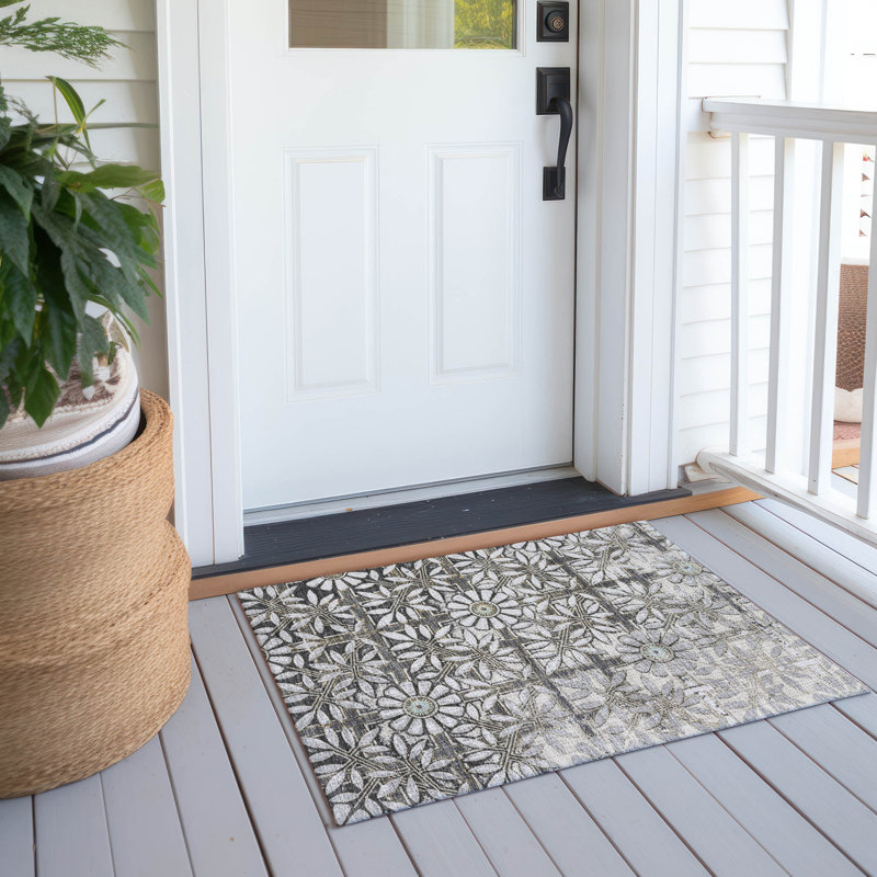Machine Washable Indoor/Outdoor Chantille ACN2775 Floral Rug, 1'8" x 2'6", Gray