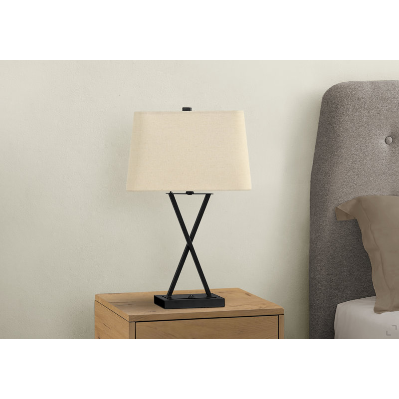 Lighting, h 25 po, lampe de table, port USB inclus, métal noir, abat-jour beige, transitionnel