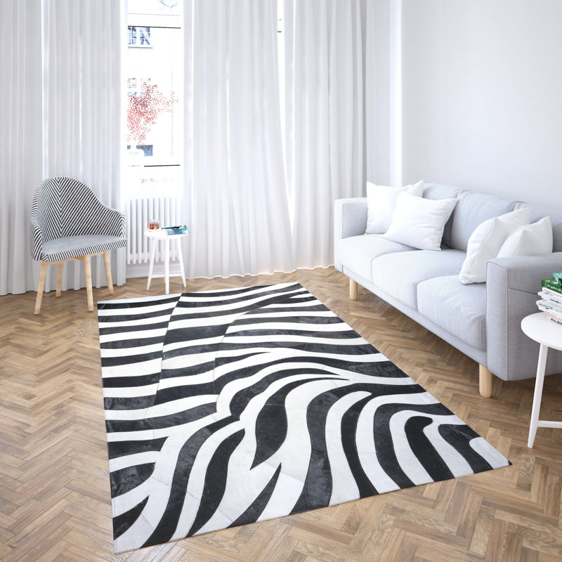 Tapis rectangulaire unique en peau de vache Swynford, Rectangle 6 pi x 9 pi