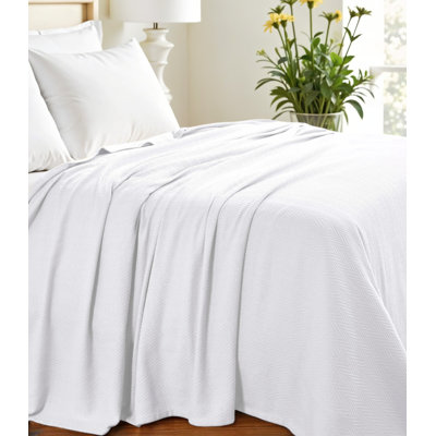 King White Cotton Woven Chevron Blanket