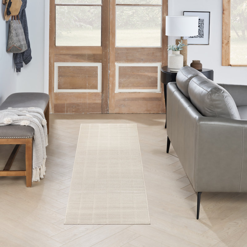 Tapis géométrique en polyester / ivoire tissé à la machine Avishek, Tapis de couloir 2 pi 2 po x 7 pi 6 po