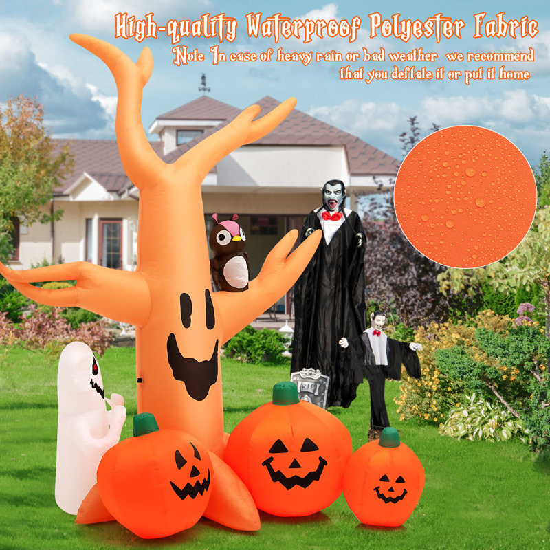 Arbre gonflable d'Halloween avec citrouilles