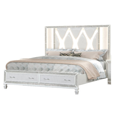 Lit de rangement en cristal avec finition en bois