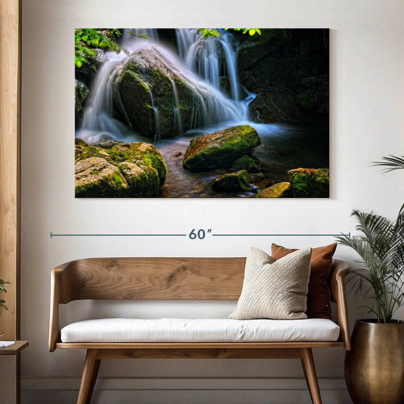 Alvord Rocks Under The Waterfall, H 34 po x l 51 po