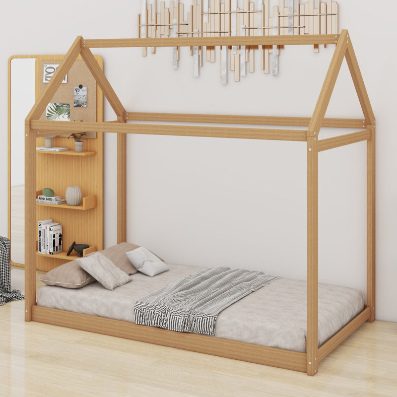 Lit maison en bois