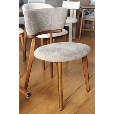 Chaise d'appoint rembourrée en bois massif