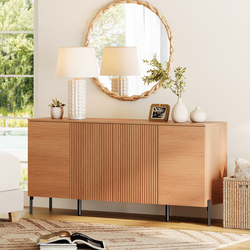 Commode Aadham pour chambre à coucher avec design minimaliste en roseaux, commode moderne de 61 po de largeur avec portes, rangement en bois pour garde-robe pour chambre d'enfant, salon