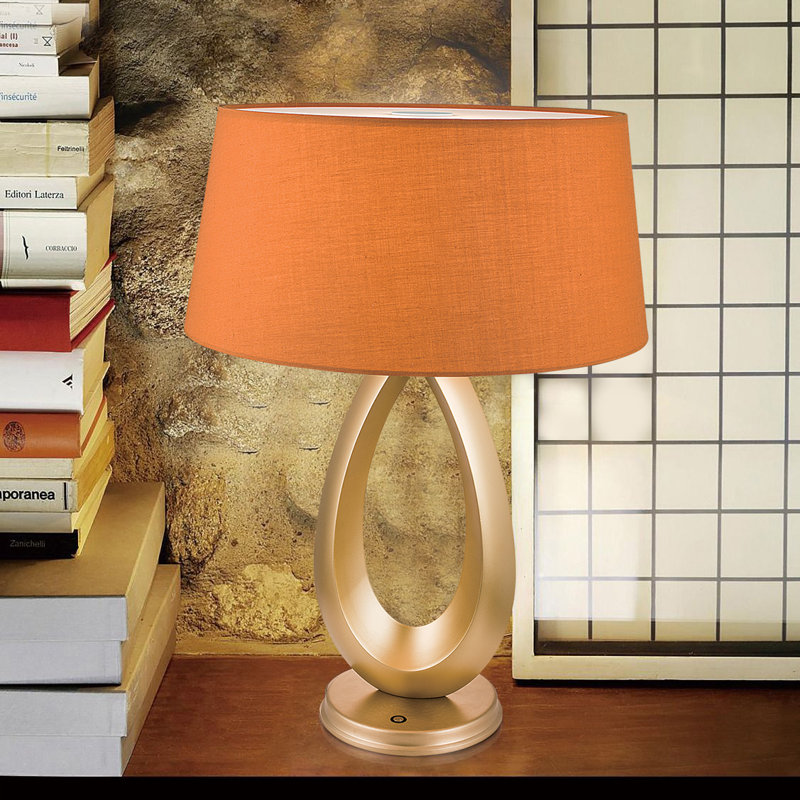 Lampe de table avec USB, H 20,59 po x l 13,39 po x P 13,39 po, Laiton, Orangé