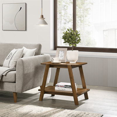 Table de bout avec tablette Mid-Century moderne en bois avec finition noyer, parfaite pour les espaces de vie élégants et fonctionnels.