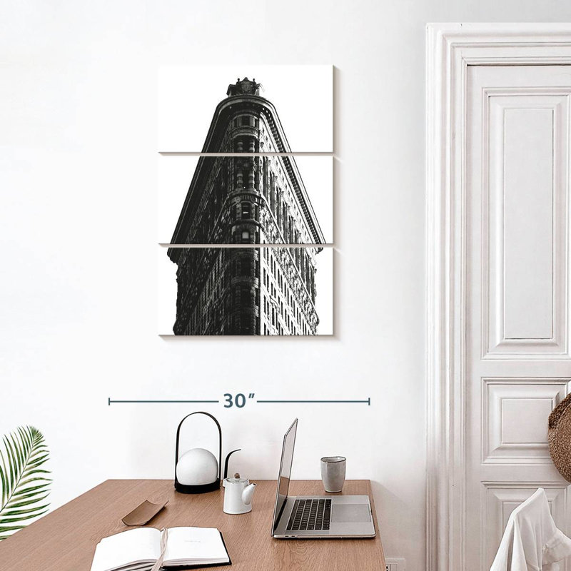 Lilie Flatiron Building Edges, 32'' H x 20'' W