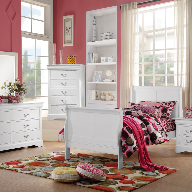 Full Bed In White, Combining Sturdiness And Style With Solid Wood & Traditional White Bed, Built For A Timeless Look, Full