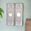 Ensemble de 2 grands panneaux d'art mural en bois avec finition blanche patinée et décorations de miroir rond, 17 po x 48 po