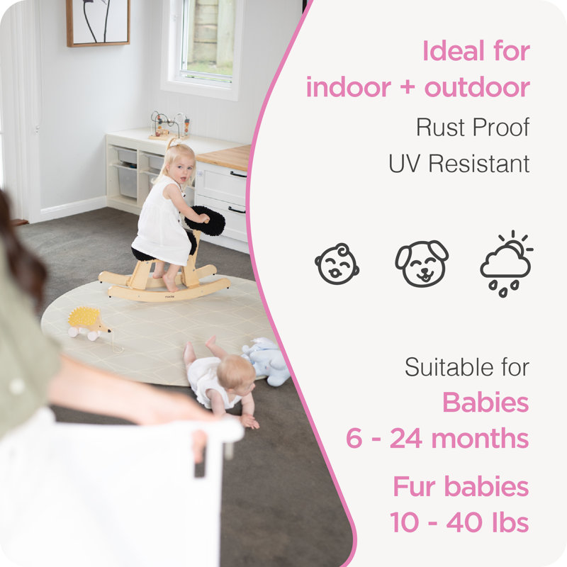 White Retractable Baby Gate with Plastic and Fabric