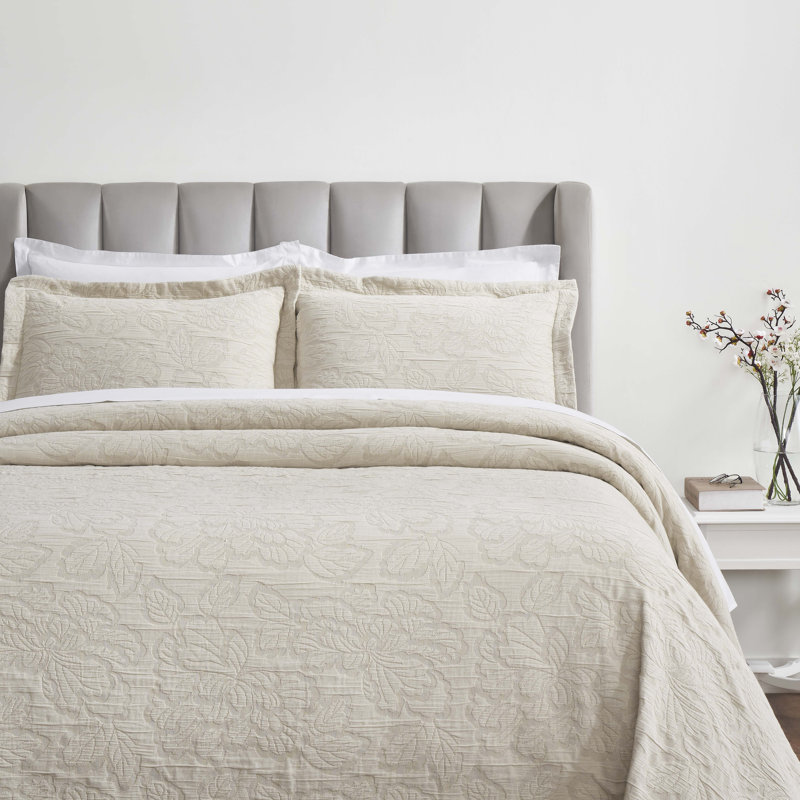 Beige Cotton Matelasse California King Bedspread Set