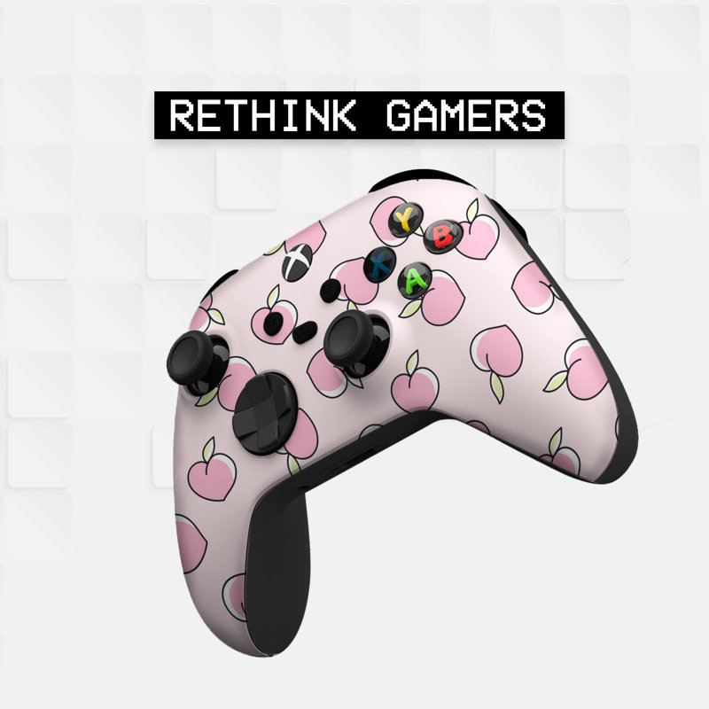 «Peachy Game On», une manette sans fil personnalisée par BCB. Compatible avec la console X-Box One / Series X & S originale. Personnalisé avec impression par transfert d'eau (pas une peau)