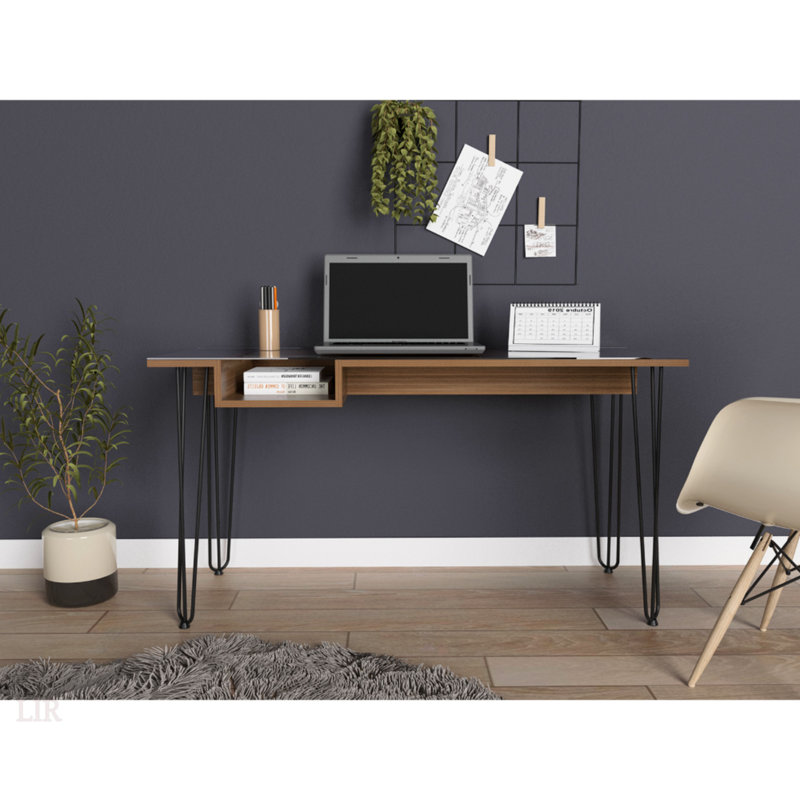 Bureau de style industriel Baxter 140 avec une tablette, quatre pieds en métal et un plateau en verre pour les espaces de travail modernes