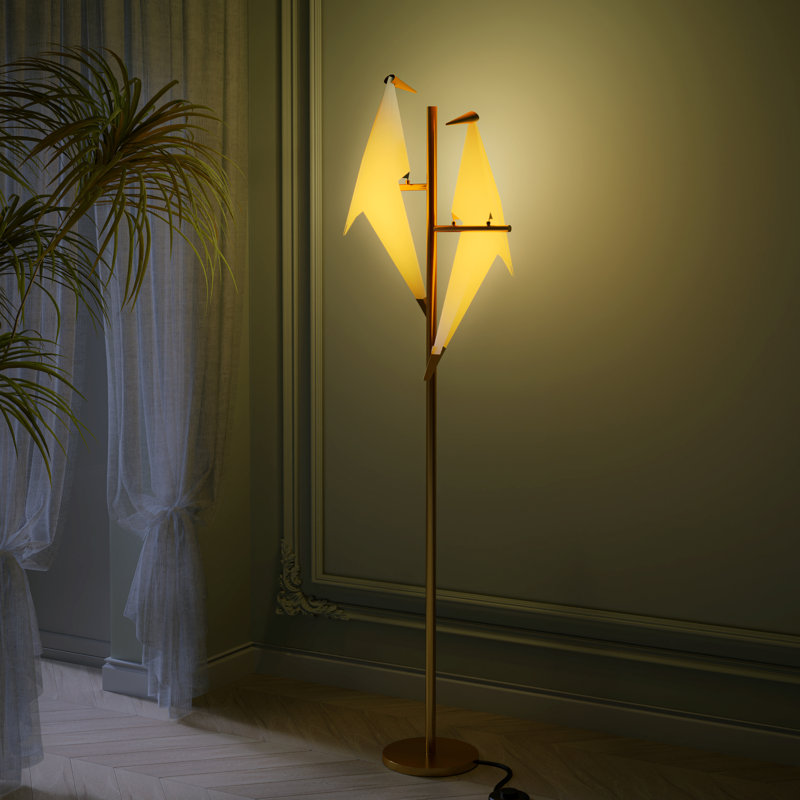 Lampe sur pied à DEL 69 po avec prise Saryan