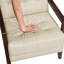 Fauteuil d'appoint en cuir beige, rembourrage en mousse, accoudoirs en noyer, bois massif avec finition-1891280285