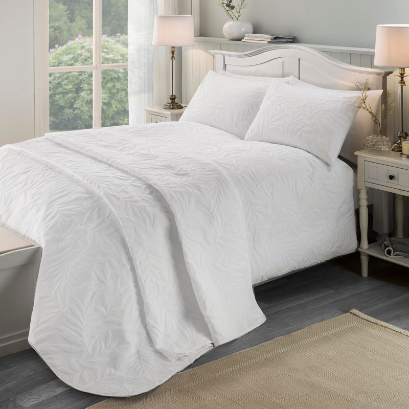 Zaragoza Polyester Floral Duvet Cover Set with Pillowcases Included, Kingsize - 2 Standard Pillowcases, White