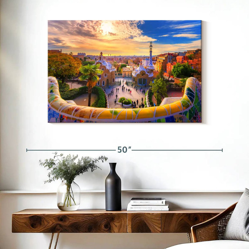Park Guell In Barcelona, H 26 po x l 39 po