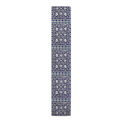 Loreine Table Runner