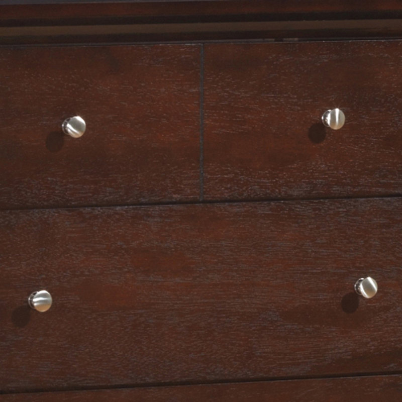 Coffre de rangement chic avec finition cappuccino pour une organisation de chambre à coucher tendance