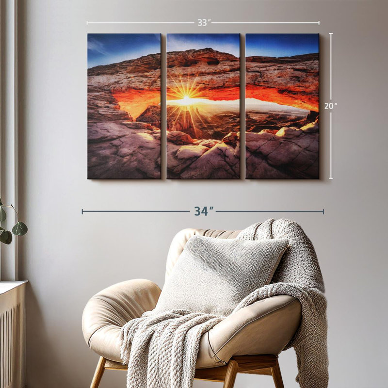 «Mesa Arch Sunrise Canyonlands II» sur toile, H 20 po x l 33 po x P 1,25 po