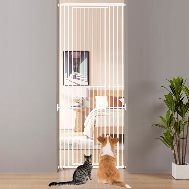 Très haute barrière pour chat, réglable de 47 à 87 po de hauteur, larges ouvertures, 27,5 po à 37 po de largeur, Blanc