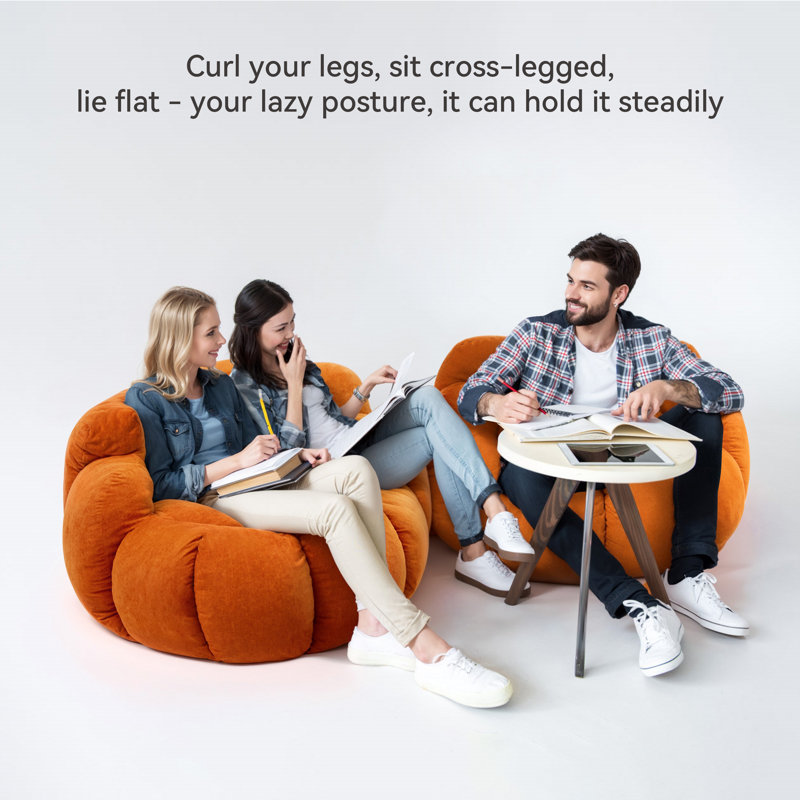 Mignon fauteuil en forme de citrouille