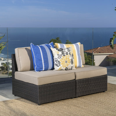 SANTA CRUZ ARMLESS CHAIR