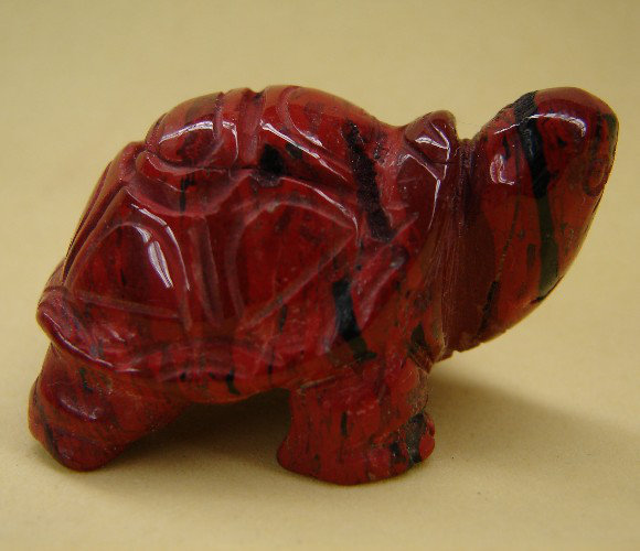 Figurine tortue Alli, Rouge/noir