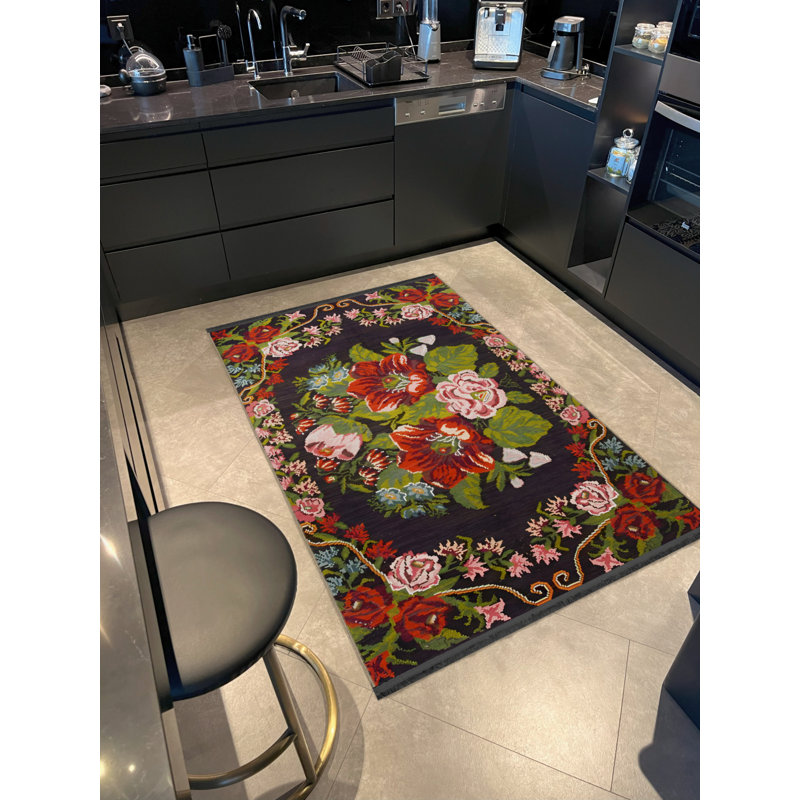 Elexander Performance Washable Floral Indoor / Outdoor Rug, Rectangle 2'7" x 4'11"