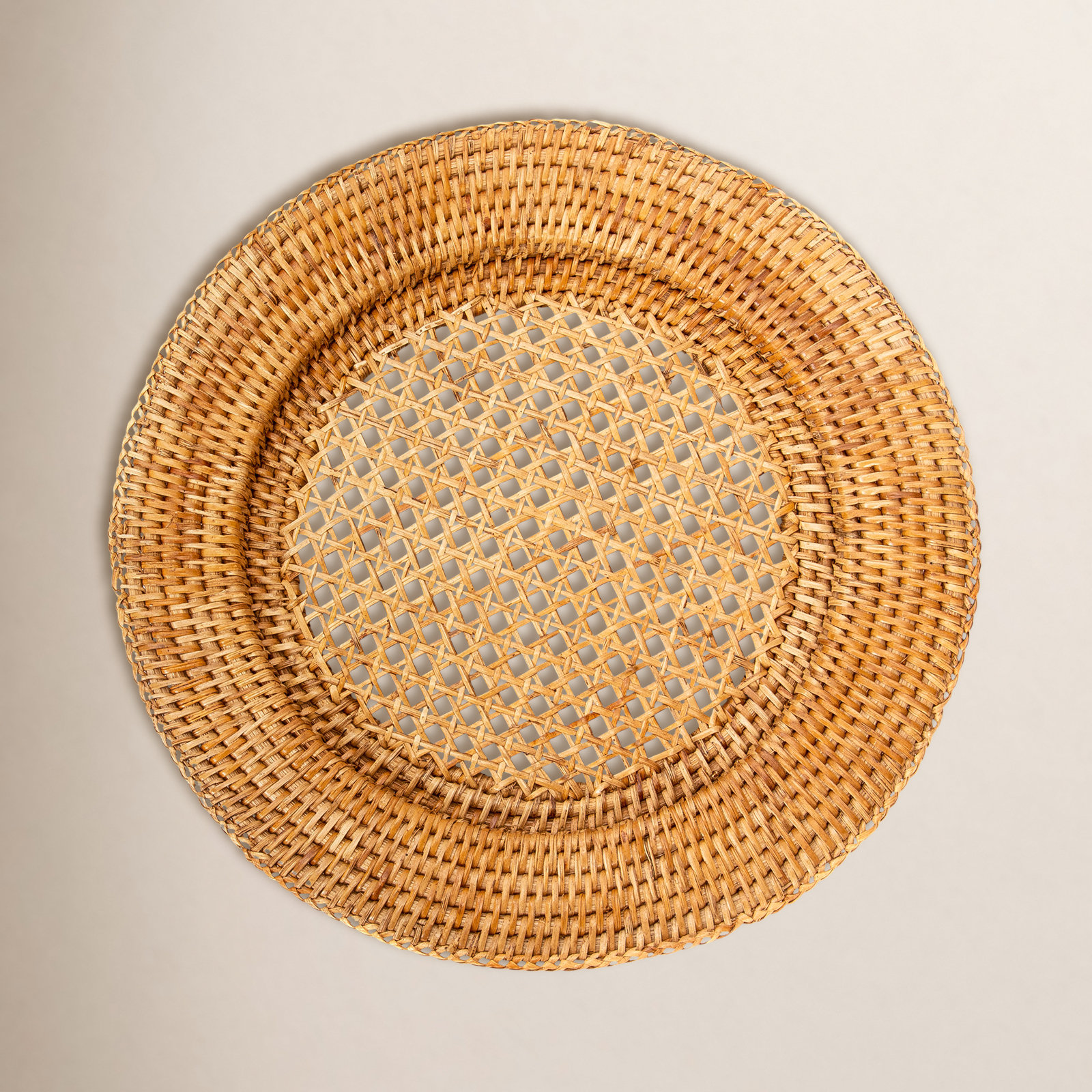 Venezia Rattan Charger, Honey Brown