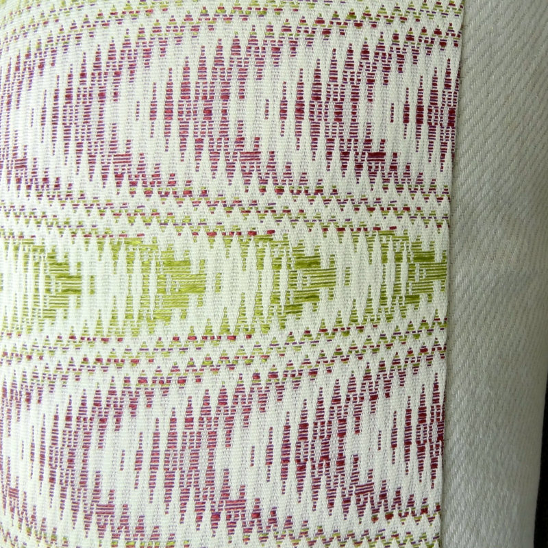 Coussin en lin brodé Thomas Collection® Wavy Beet & Citrine, Carré 18 po