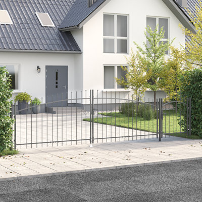 Double Gate with Lock