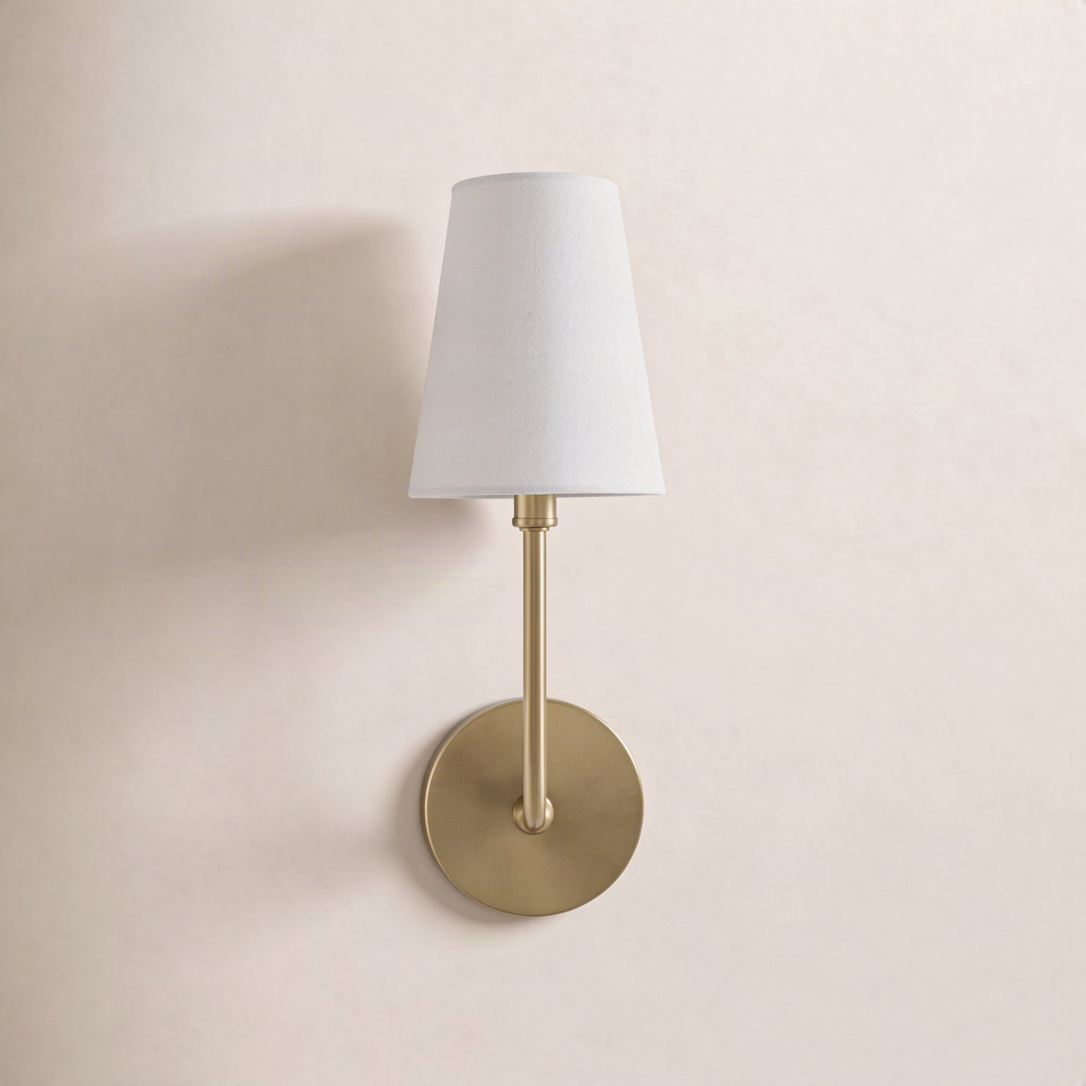 Hatchie Single Light Armed Sconce, Brass