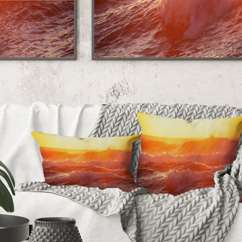 Coussin décoratif Golden Sea Sunrise And Splashing Wave - imprimé nautique et côtier 1