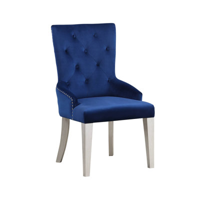 Mobilier de salle à manger luxueux avec velours bleu
