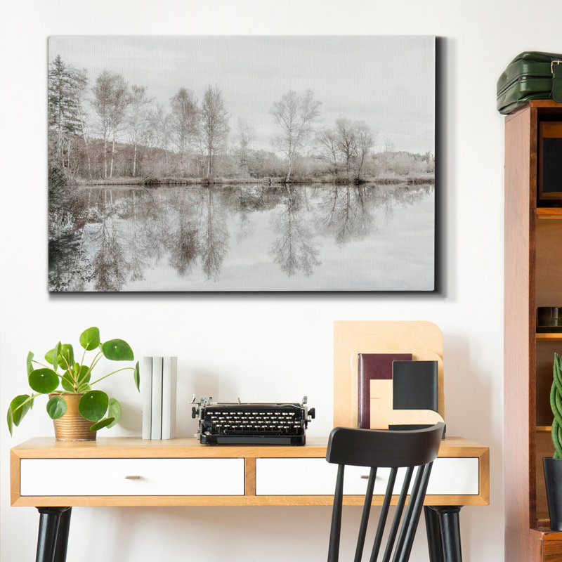 «Taupe Water Mirror», reproduction de photo sur toile tendue, H 12 po x l 8 po x P 1 po