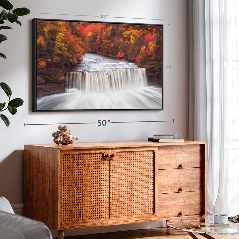 «Tahquamenon Falls in Autumn Wall Art», H 29 po x l 43 po